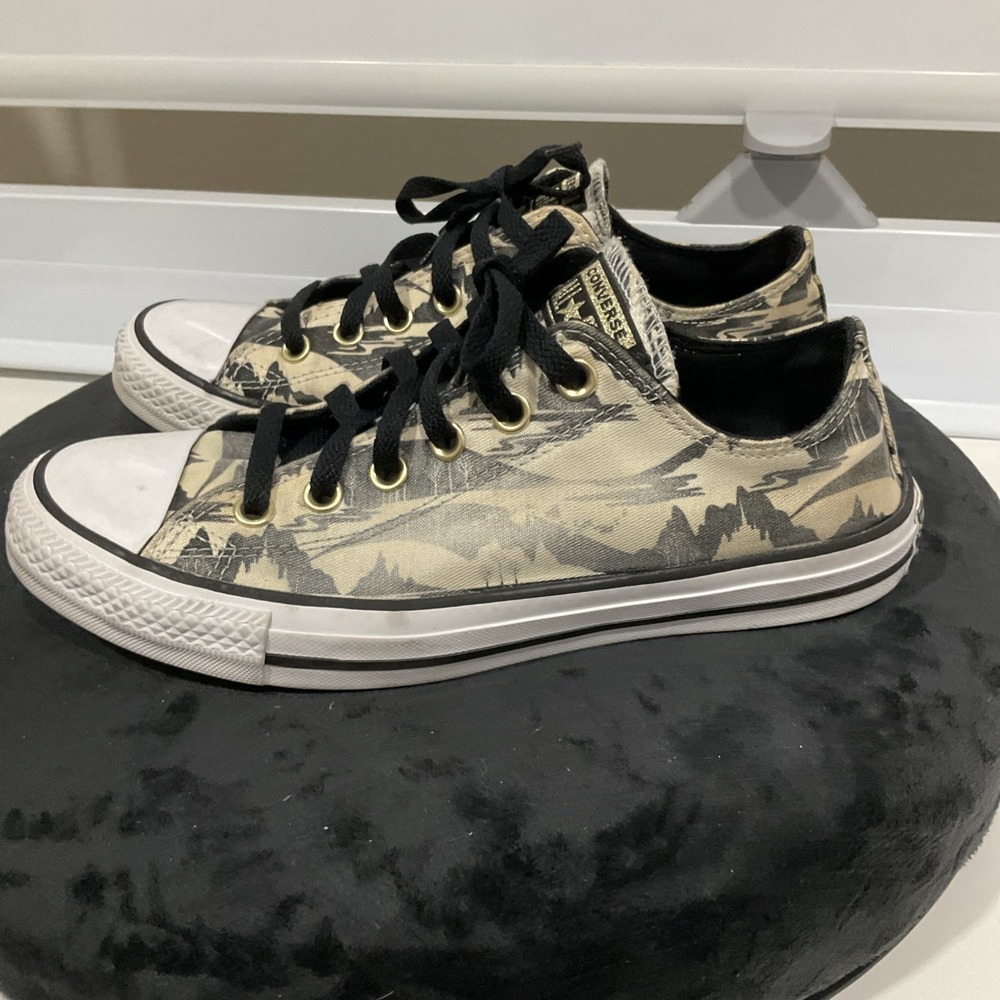 Converse Disney Frozen 2 All Star Low Top Men's 7 Women's 9 - Picture 2 of 7